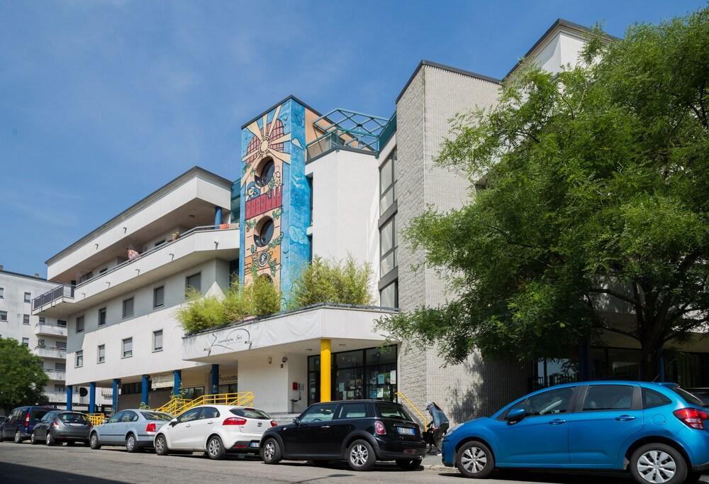 La Cordata Accommodation - Zumbini 6 Milán Exteriér fotografie